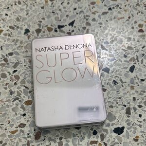 Natasha Denona Super Glow highlighter highlighting powder crystal